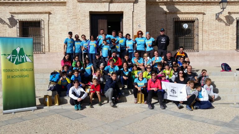 Medio centenar de participantes disfrutan en la I Encuentro de Barranquismo en Edad Escolar celebrado en Antequera