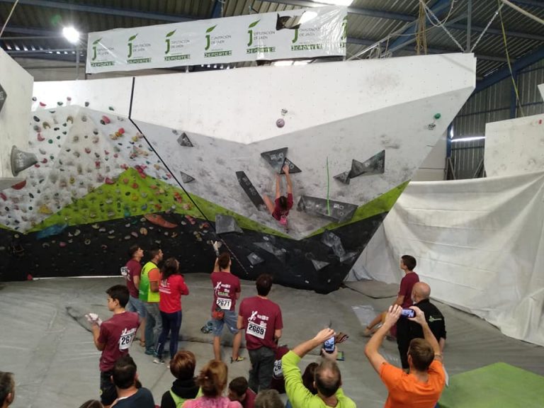 Paula Traverso y Oli Sorin, campeones de Andalucía de Escalada en Bloque 2019