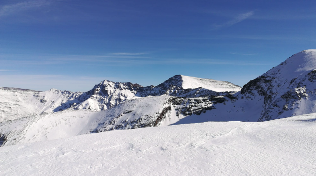 Ficha de Seguridad del Parque Natural y Nacional de Sierra Nevada e Informe de Condiciones Refugio Poqueira