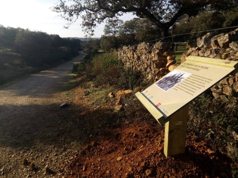 La FAM homologa tres senderos en el municipio de El Ronquillo