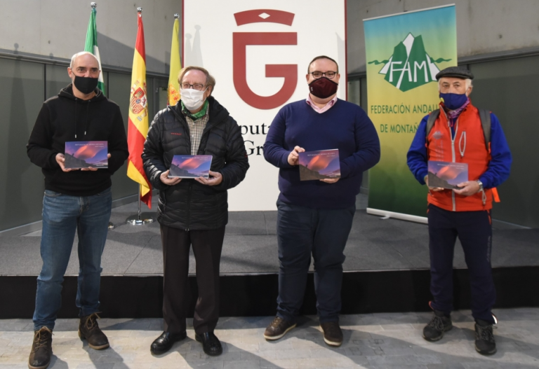 Presentada la guía Refugios de Sierra Nevada de Javier Campos en el Día Internacional de las Montañas