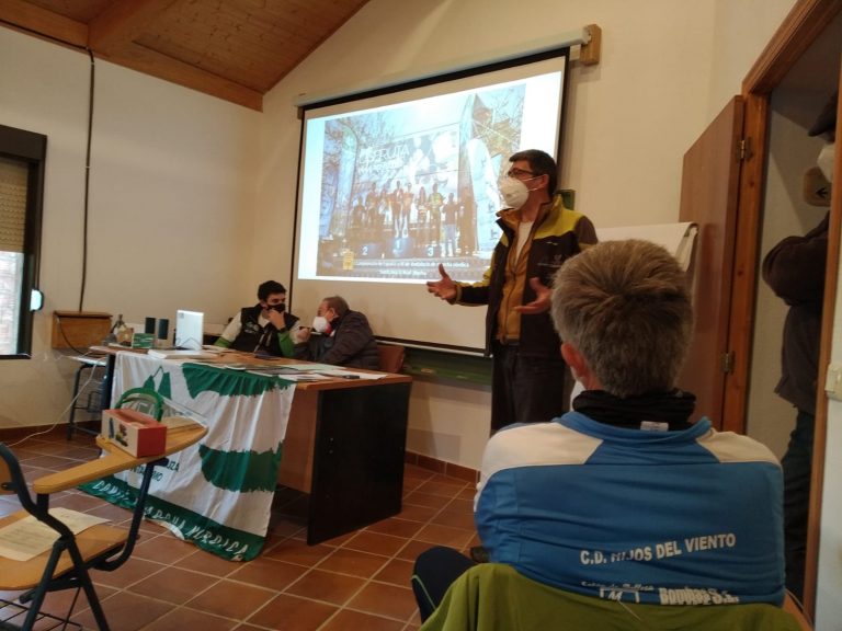 El Curso de Entrenador de Marcha Nórdica en su fase presencial ha comenzado este fin de semana en Santa Ana la Real