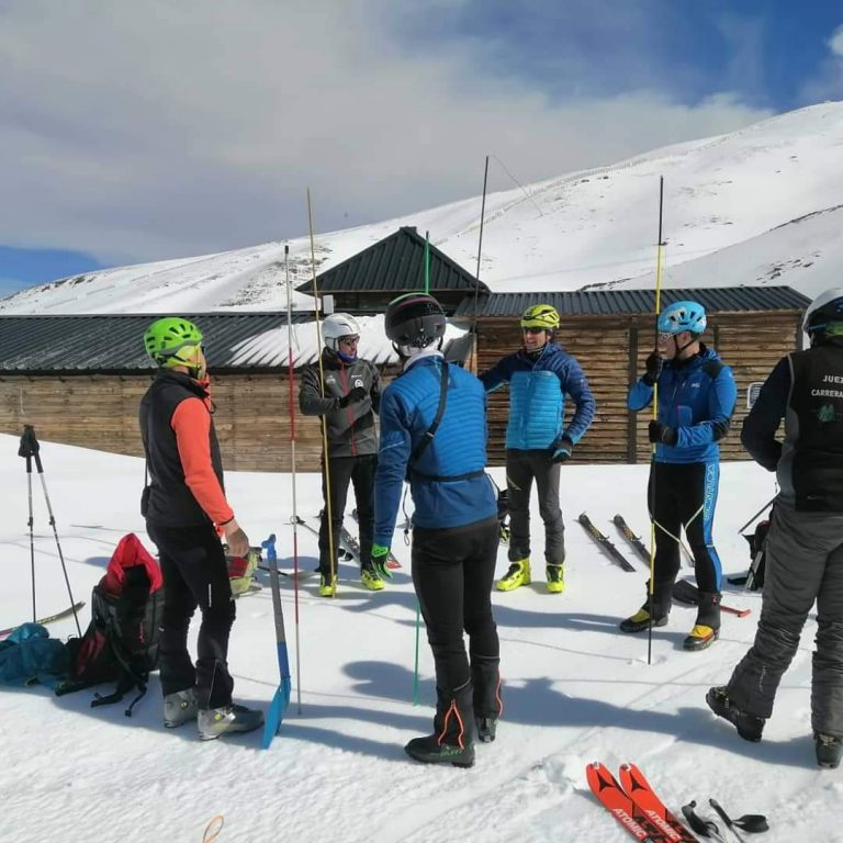 Productiva e instructiva ‘Jornada de actualización en seguridad’ para árbitros/as FAM de Esquí de Montaña