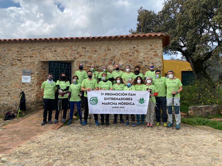 Finaliza de manera satisfactoria la fase presencial del primer curso de entrenador/a de Marcha Nórdica