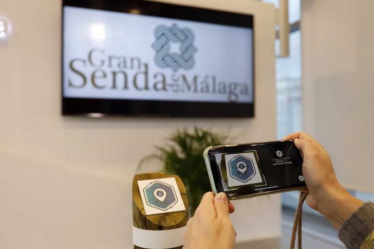 Operativa una pionera app de la Diputación malagueña como guía de la Gran Senda