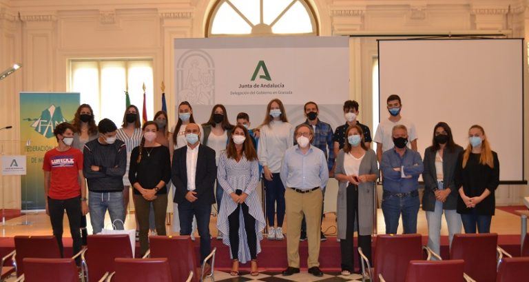 La Junta de Andalucía recibe al grupo del PTD de Skimo de la FAM
