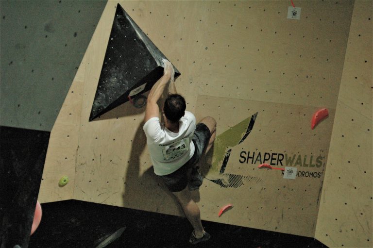 José Miguel Martín y Paula Traverso, campeones de Andalucía de Escalada Bloque 2021 y primeros líderes de la Copa Andaluza