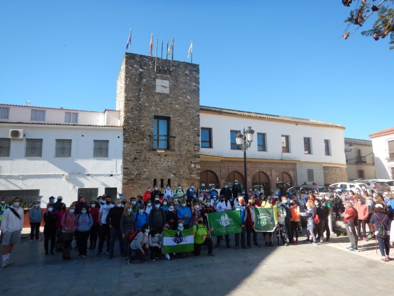 Un centenar y medio de participantes, en la cuarta ruta del Programa de Senderos de Sevilla