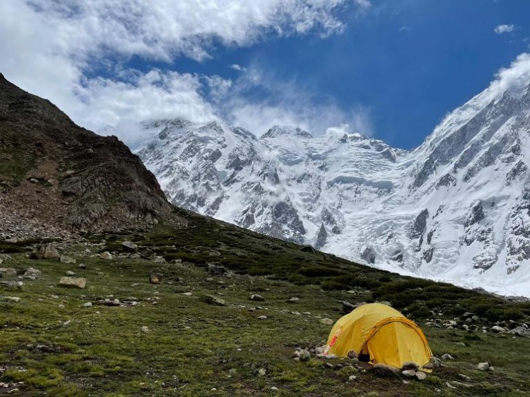 Lolo González y Sergio Carrascoso vuelven a los campos de altura tras el cese de las precipitaciones en la zona del Nanga Parbat