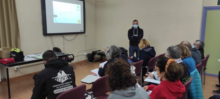 Mollina y El Ronquillo reúnen alrededor de medio centenar de personas en los cursos de Soporte Vital Básico y DESA del Área de Prevención y Seguridad