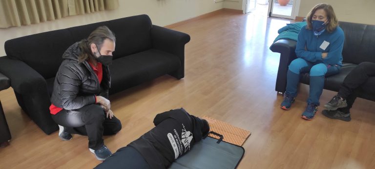 Curso de Primeros Auxilios y Soporte Vital Básico en Montaña en Cádiz el próximo 5 de marzo