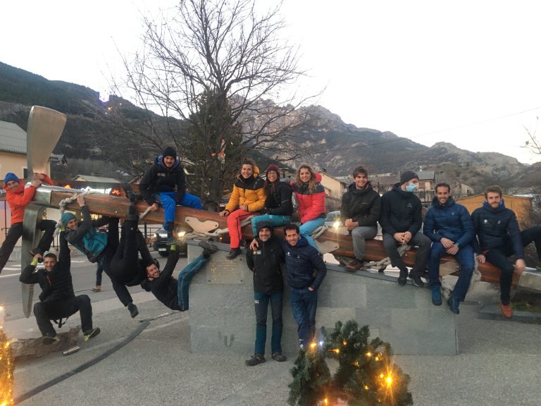 Concentración del Equipo de Alpinismo de la FAM en Ecrins