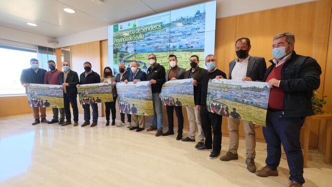 El IV Programa de Senderos de la Provincia de Sevilla 2022 oferta diez rutas para familias de marzo hasta noviembre