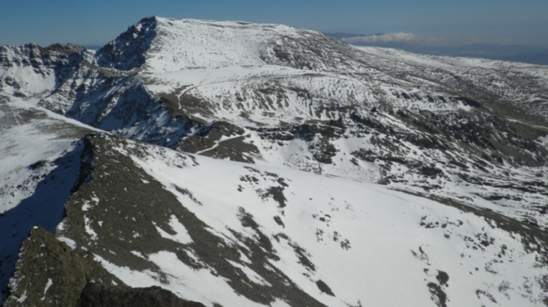 Circular RASEMON, Ficha de Seguridad PPNN Sierra Nevada y agotadas las plazas del Curso de Primeros Auxilios y SVB en Montaña de Cádiz