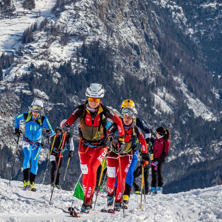 Ana Alonso cierra la Copa del Mundo en Flaine junto con Nico Molina y María Ordóñez, tras su brillante séptima plaza en el Mundial de Larga Distancia