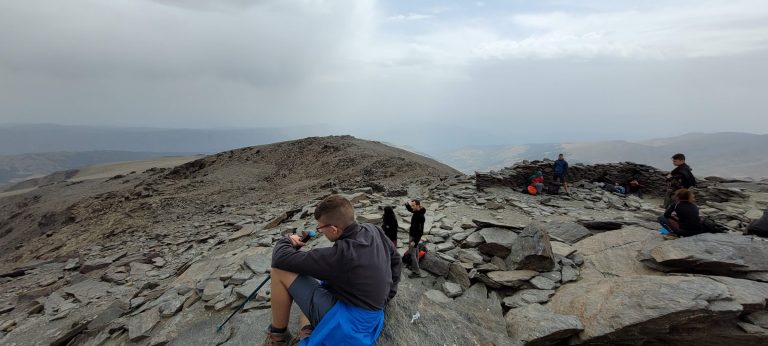 Convocatoria y apertura de inscripciones de la Travesía Juvenil Integral de Sierra Nevada 2022