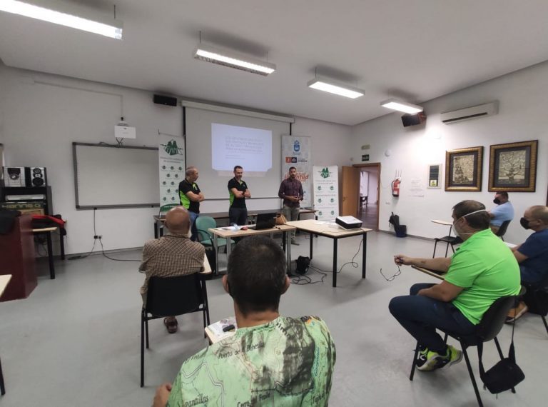 Diputación de Cádiz y FAM planificarán acciones de formación y divulgación en materia de senderos