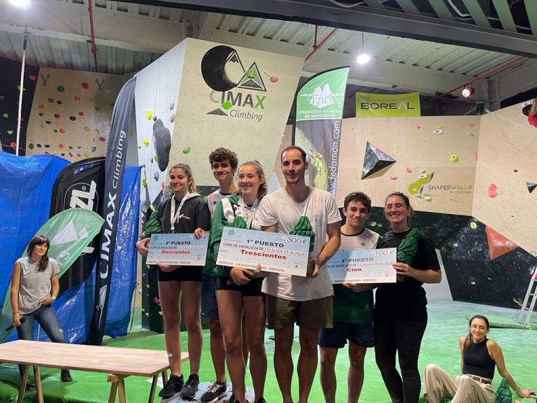 José Miguel Martín y Conchita Ballesteros, campeones absolutos de la Copa Andaluza de Escalada en Bloque 2022