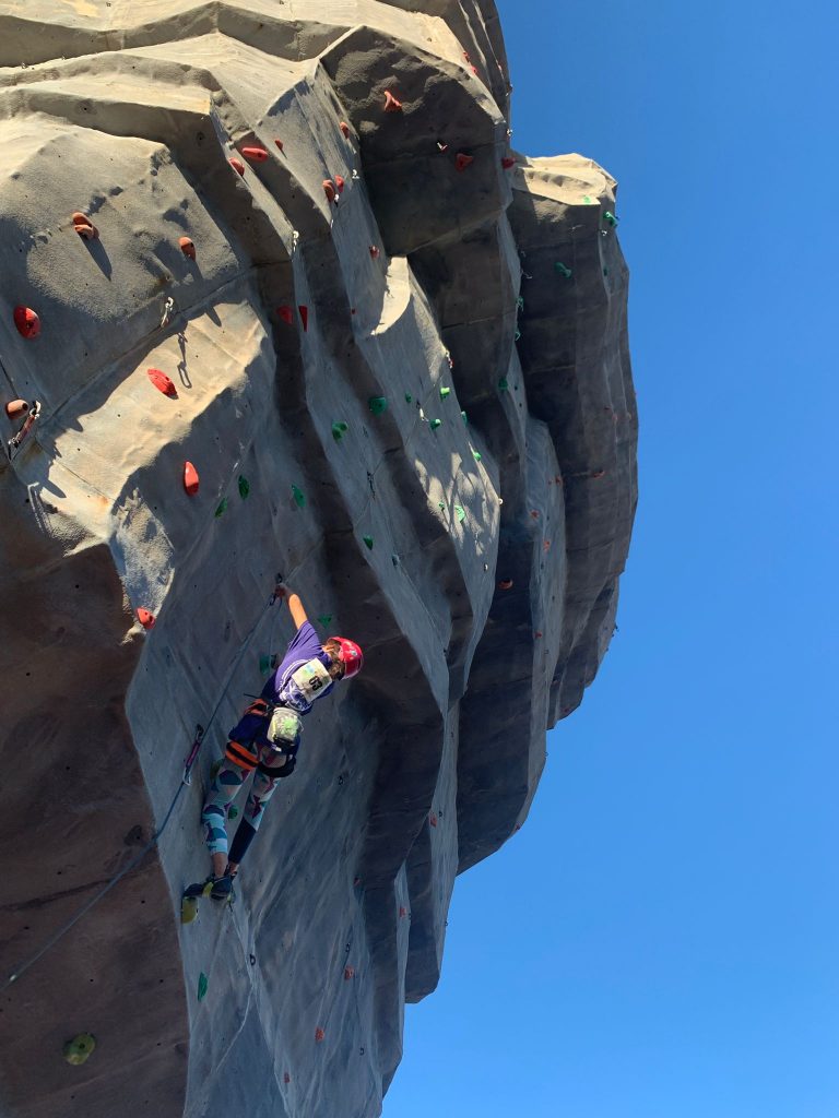 Jaime Merino y Michelle Matheus se adjudican el Campeonato de Andalucía y la primera prueba de Copa Andaluza de Escalada de Dificultad celebrada en San Pedro