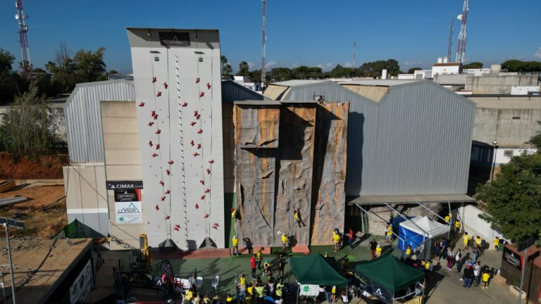 Conchita Ballesteros y Álvaro Páez se adjudican la prueba de la Copa Andaluza de Escalada de Dificultad de Huelva