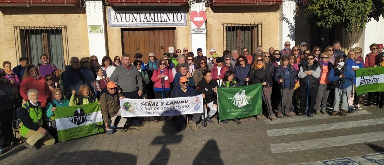 Un centenar de deportistas participaron en el VIII Encuentro de Veteranos/as senderistas de Sevilla