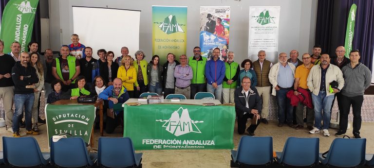 El Ronquillo ha acogido el primer encuentro de presidentes y presidentas de clubes sevillanos y la presentación del Libro del Centenario de la FEDME