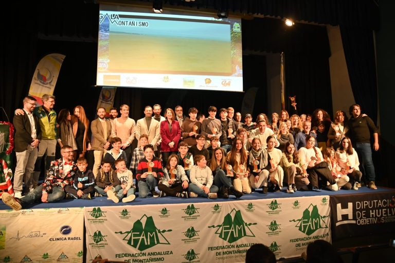 Éxito rotundo de la Gala del Montañismo Onubense 2023 con 300 asistentes y 150 premiados
