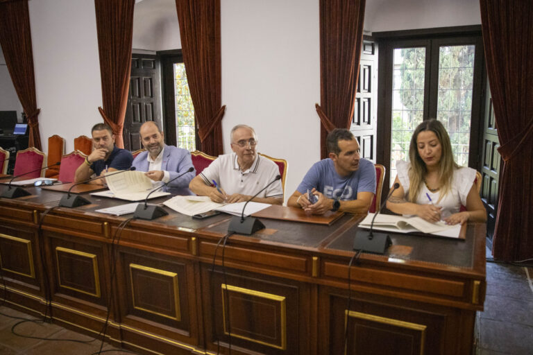 Diputación de Córdoba y la FADMES rubrican su convenio para la organización del Circuito Provincial de CxM 2024