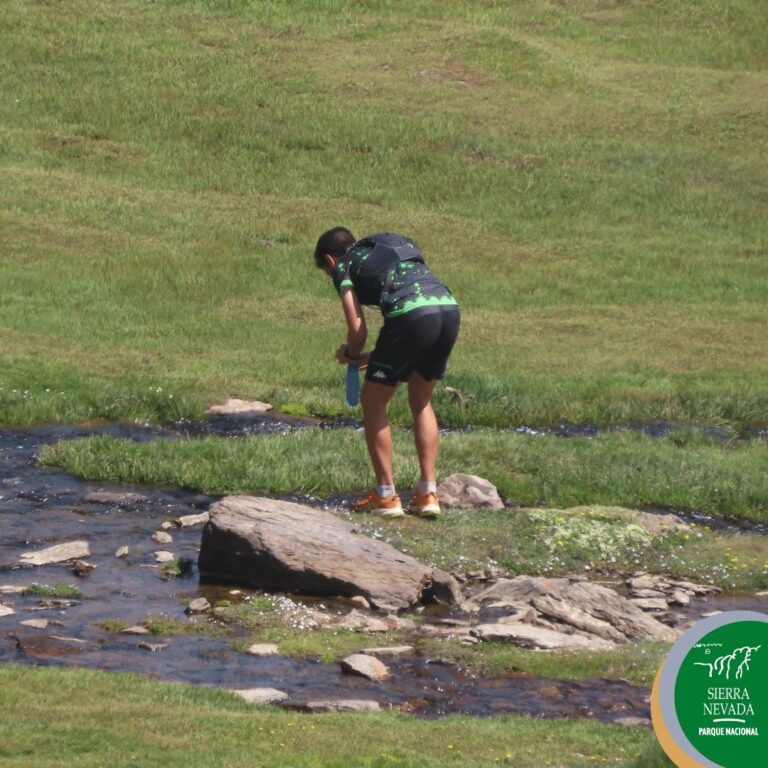 Consejo para el aprovisionamiento de agua en Sierra Nevada y recuerdo de la restauración de trochas y caminos secundarios de acceso a los Lagunillos de la Virgen