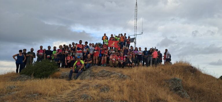 Alrededor de 130 participantes disfrutan en Cerro Muriano del primer Encuentro Interprovincial de Senderismo 2024
