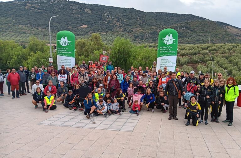 Más de 130 participantes disfrutan del Encuentro Andaluz de Senderismo Inclusivo celebrado en Doña Mencía