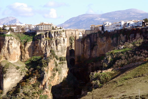 Prohibido el paso por la Garganta del Tajo de Ronda por obras