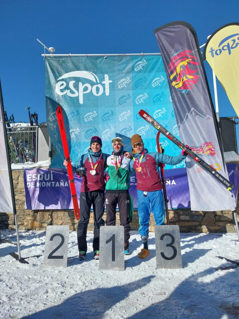 Gran octava de plaza de Ana Alonso en la Vertical de la Copa del Mundo, y oro para Gonzalo Casares (U20) y plata para Manu Peinado (U23) y Francisco Valenzuela (U16) en la de Copa de España