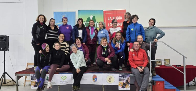 Más de un centenar de participantes disfrutan del XIII Encuentro Andaluz Mujer y Montaña celebrado en La Zubia
