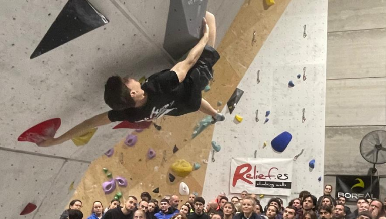 Juan García-Chicano y Paula Traverso se proclaman campeones de Andalucía de Escalada en Bloque 2025 en Alcalá de Guadaíra