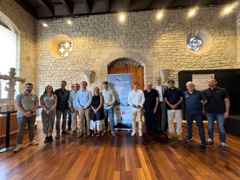 La FADMES participa en la Jornada Estatal de Senderismo del Sendero Europeo GR® 7 – E4 en Morella