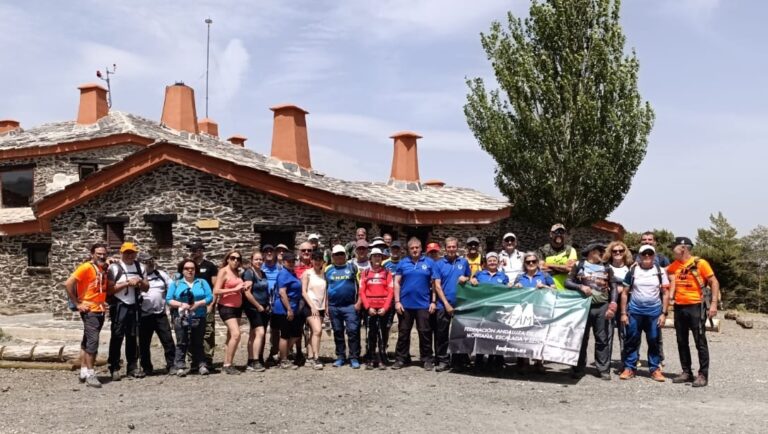 Medio centenar de personas disfrutan del X Día Andaluz de los Refugios