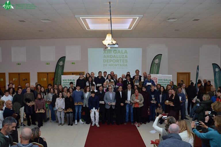 La FADMES muestra en Alcalá la Real su fortaleza en la XIII Gala Andaluza de Deportes de Montaña