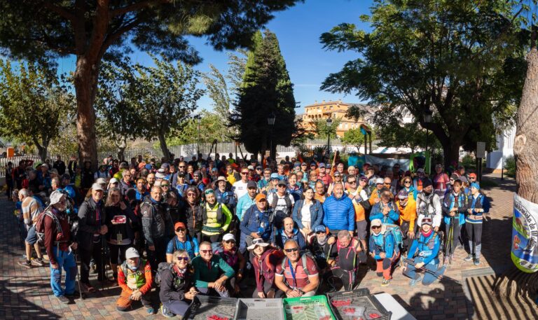 Una treintena de clubes andaluces participan en la XXIII Travesía Sierra Tejeda Almijara