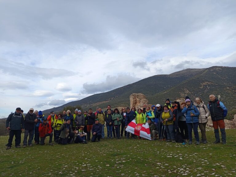 Cambil y Sierra Mágina, escenarios de la clausura del Encuentro Interprovincial de Senderismo FADMES 2025                              