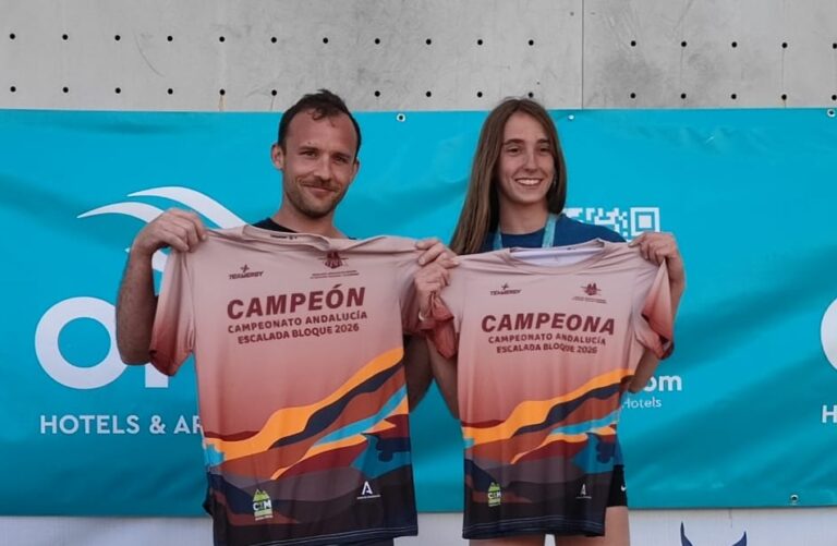 África Piédrola y Juan García-Chicano se alzan en Estepona con el título andaluz absoluto de Escalada en Bloque